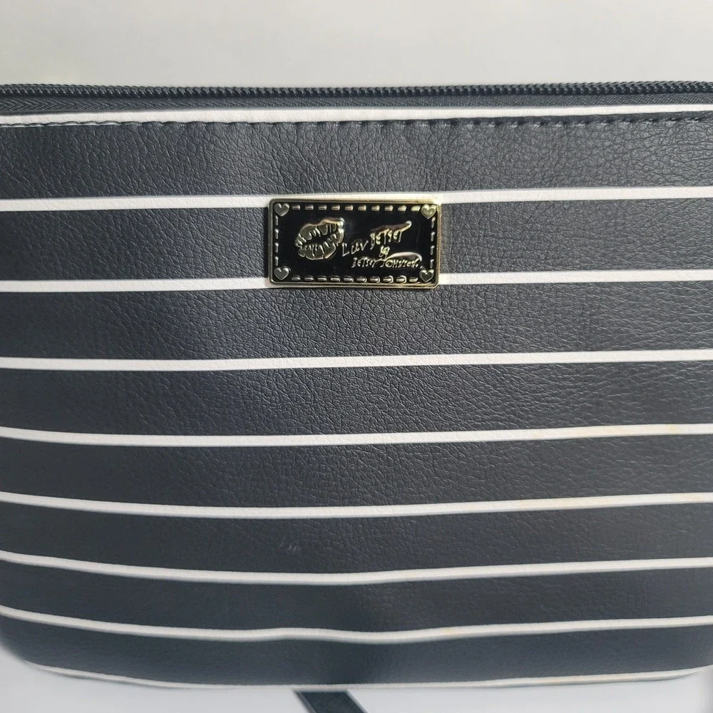 Betsey Johnson Black White Stripe Convertible Purse Wristlet Crossbody Luv Betsy